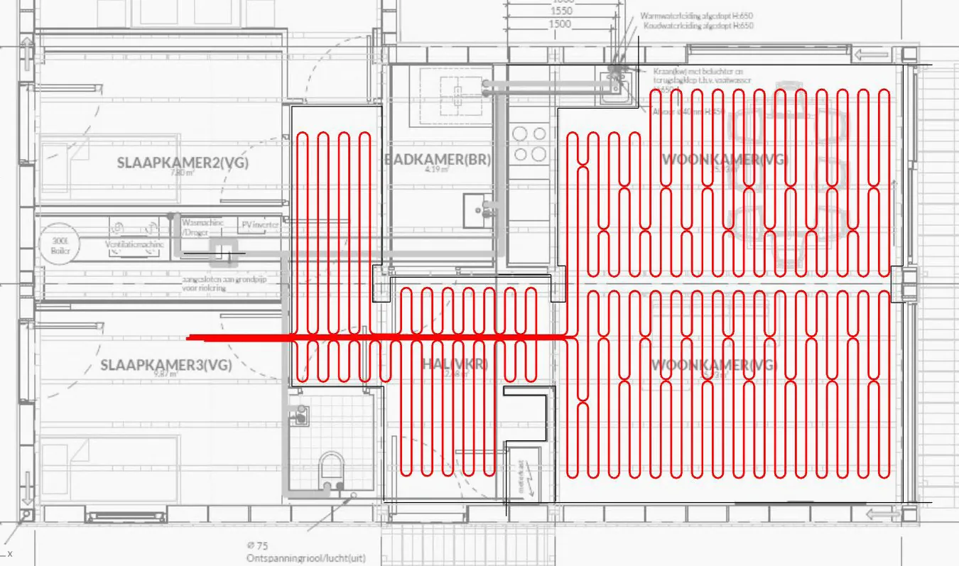 Floor plan of a house overlaid with automatically generated red floor-heating pipe loops in every room